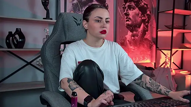 Lana  May online show from 2, 10, 2025