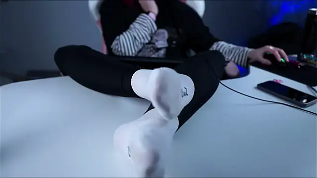 Lana  May online show from 12, 3, 2025