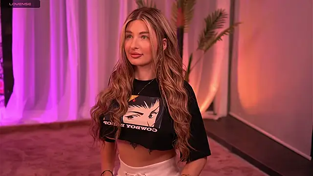 AvaShayy online show from 18, 3, 2025