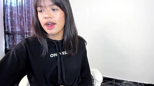 meganthompsonn22 online show from 20, 4, 2026