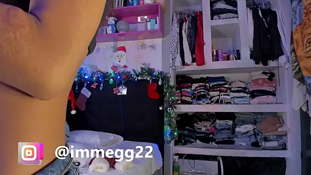 meganthompsonn22 online show from 7, 12, 2024