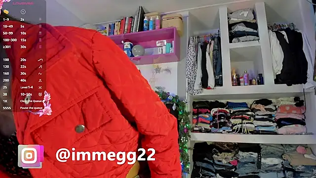 meganthompsonn22 online show from 6, 12, 2024