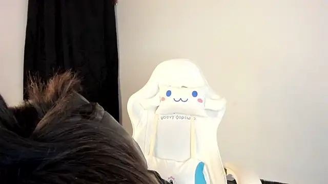 meganthompsonn22 online show from 10, 4, 2026