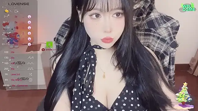 Snapshot of Naixue-520 chatting on 11, 2, 2025 Naixue-520 online show from 11, 2, 2025