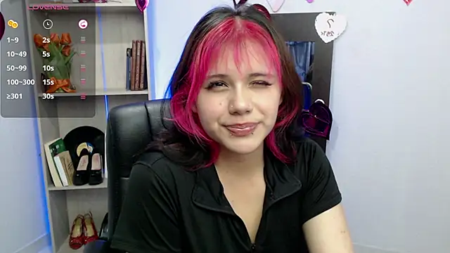 mixie cute online show from 20, 2, 2025