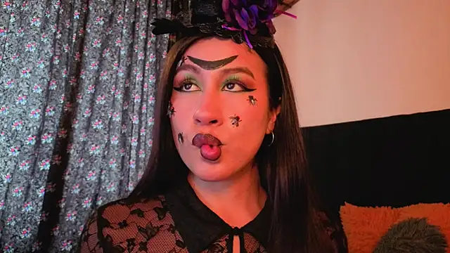 EmiGomez  online show from 25, 10, 2025