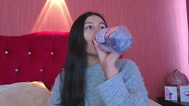 EmiGomez  online show from 26, 9, 2025