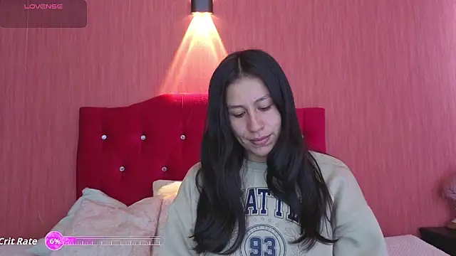 EmiGomez  online show from 29, 9, 2025