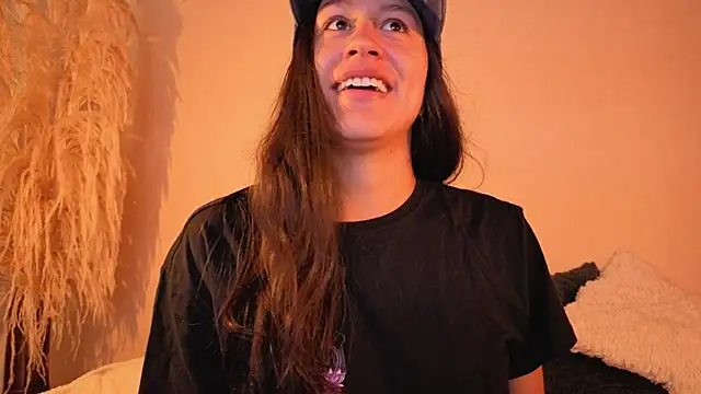 EmiGomez  online show from 20, 12, 2025