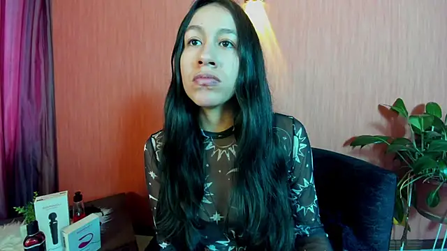 EmiGomez  online show from 11, 5, 2026