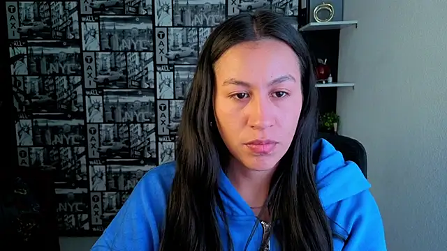 EmiGomez  online show from 6, 7, 2026