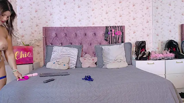 AvrillThomas online show from 23, 9, 2025