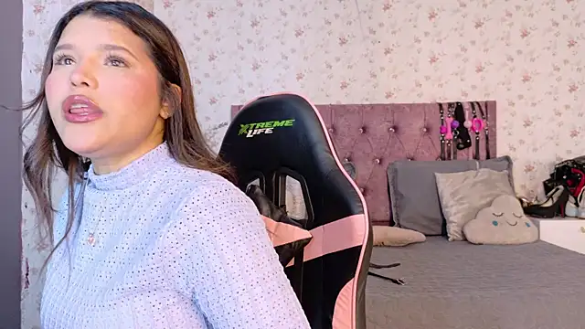 AvrillThomas online show from 7, 11, 2025