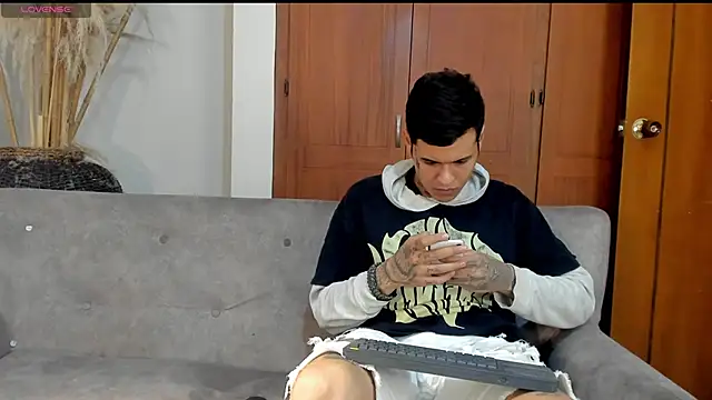 jamesinked  online show from 28, 10, 2025