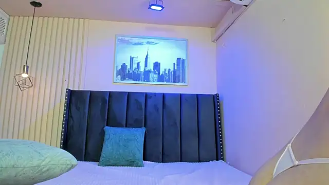 viiolett lee online show from 3, 3, 2026