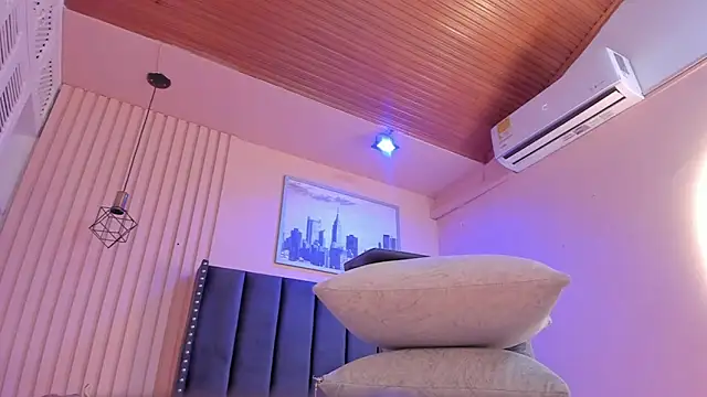 viiolett lee online show from 20, 3, 2025