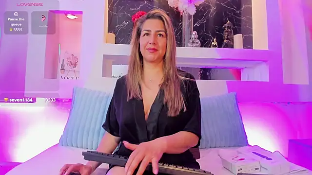 Cinthya mjs online show from 13, 4, 2026