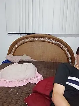 Milfvalesk online show from 4, 10, 2025