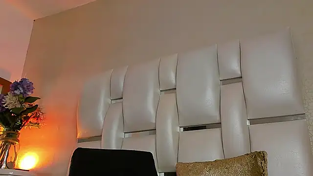 Snapshot of vayoleen chatting on 20, 3, 2025 vayoleen online show from 20, 3, 2025