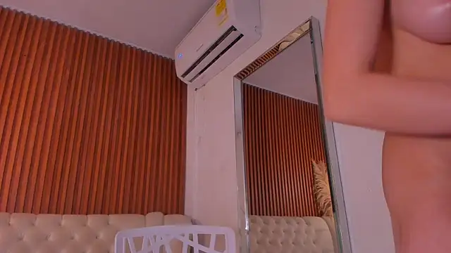 RosarioCruzz online show from 18, 4, 2026