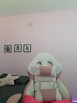 sophie pazz online show from 3, 11, 2025