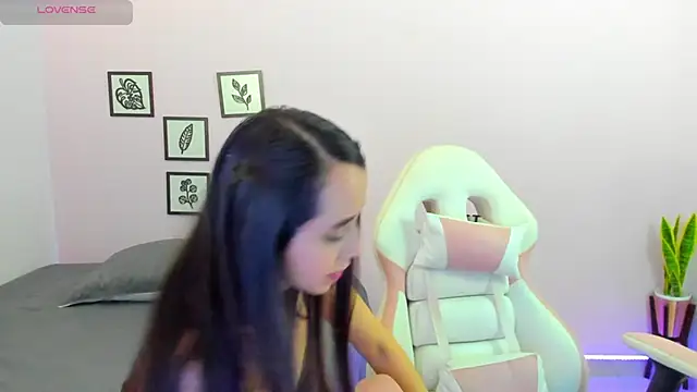 sophie pazz online show from 1, 3, 2025