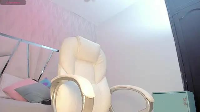 Victoriaa millers online show from 17, 7, 2026