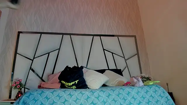 Victoriaa millers online show from 20, 10, 2025