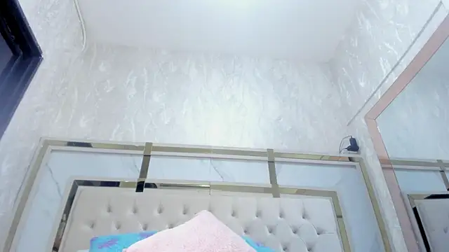 Victoriaa millers online show from 14, 11, 2025