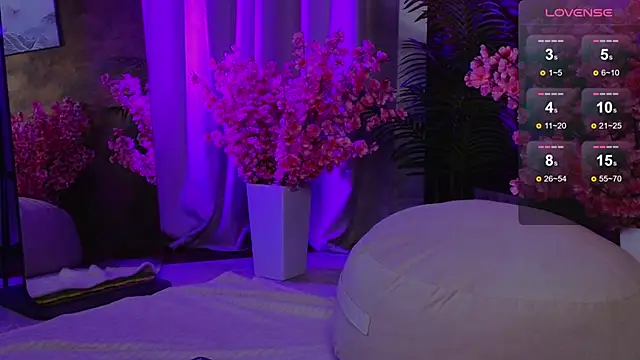 LilithStrangfor online show from 8, 10, 2025