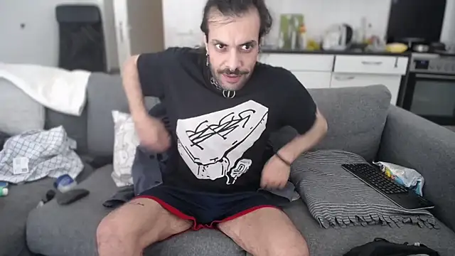 P4RtYBOII92 online show from 24, 9, 2025