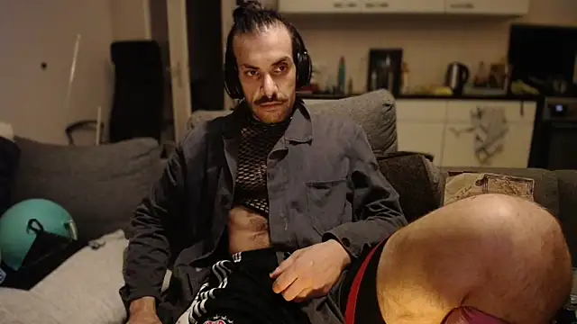 P4RtYBOII92 online show from 20, 9, 2025