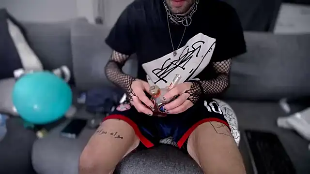 P4RtYBOII92 online show from 26, 9, 2025