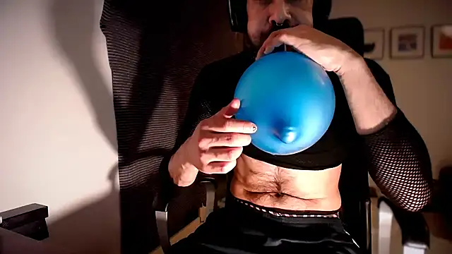 P4RtYBOII92 online show from 18, 10, 2025