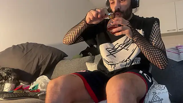 P4RtYBOII92 online show from 12, 9, 2025