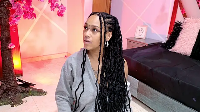 Elith noa online show from 18, 11, 2025