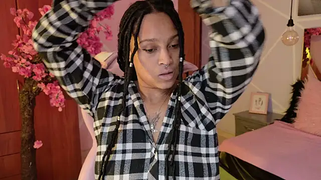 Elith noa online show from 3, 10, 2025