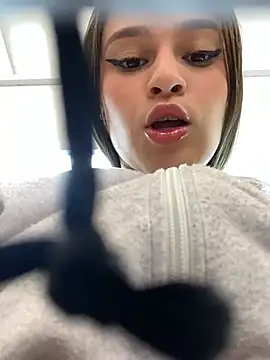 shaina vasquez online show from 7, 3, 2025