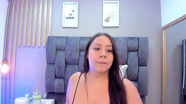 Snapshot of mariaa_fernanda chatting on 13, 5, 2026 mariaa fernanda online show from 13, 5, 2026