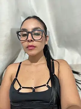  miaquevedo  online show from 12, 4, 2026