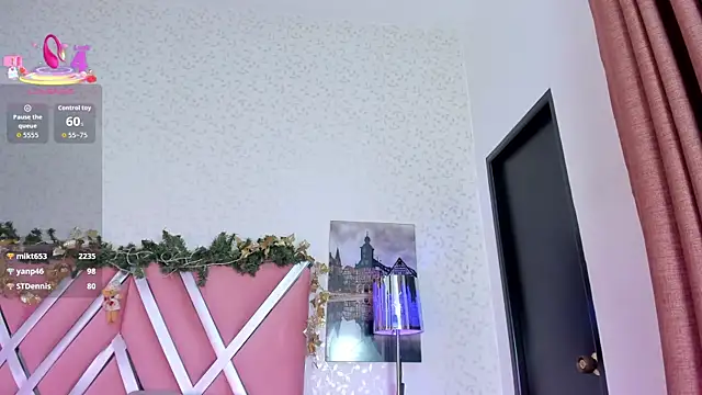  miaquevedo  online show from 13, 12, 2025