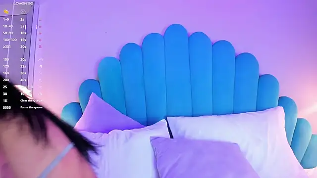 CaitlynCouper online show from 25, 2, 2025