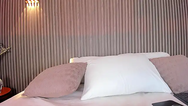 CaitlynCouper online show from 28, 2, 2026