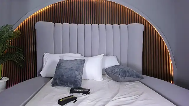 CaitlynCouper online show from 29, 11, 2025