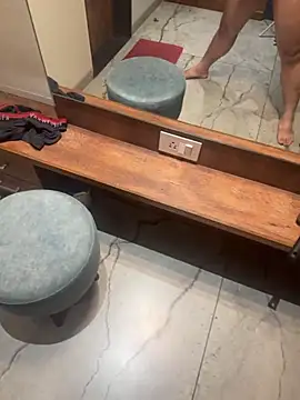 versatile guy01 online show from 27, 10, 2025