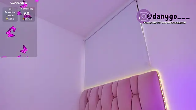 ZarianaEvanz online show from 17, 10, 2025