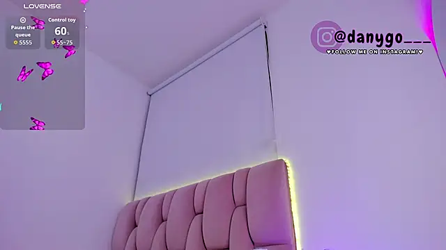 ZarianaEvanz online show from 28, 11, 2025