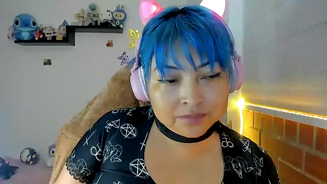 Shaddycute  online show from 25, 11, 2025