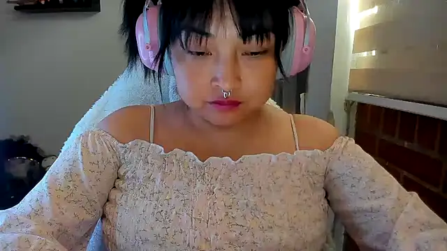 Shaddycute  online show from 24, 6, 2026