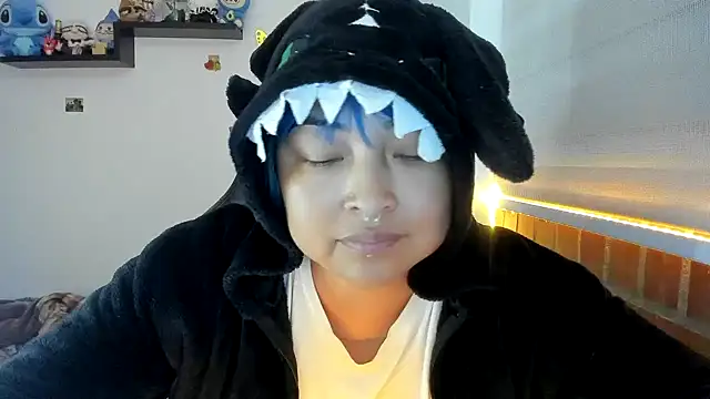 Shaddycute  online show from 19, 11, 2025